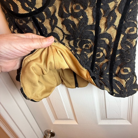 INC Chic Lace Bustier with Gold Lining Sexy Festival - Picture 3 of 7